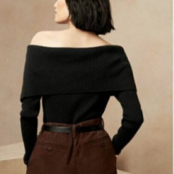 Banana Republic Ribbed Off Shoulder Sweater - Picture 4 of 4